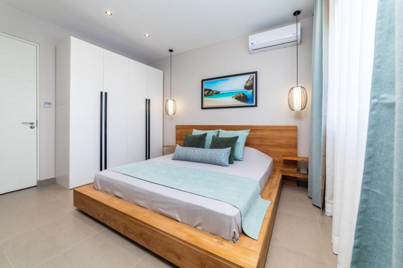 One Bay Residence - Apartment 12 - Apartment In Pereybere Pereybere Beach ภายนอก รูปภาพ